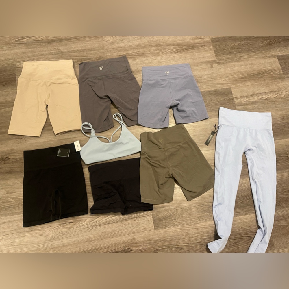 Different work out shorts never worn or used once